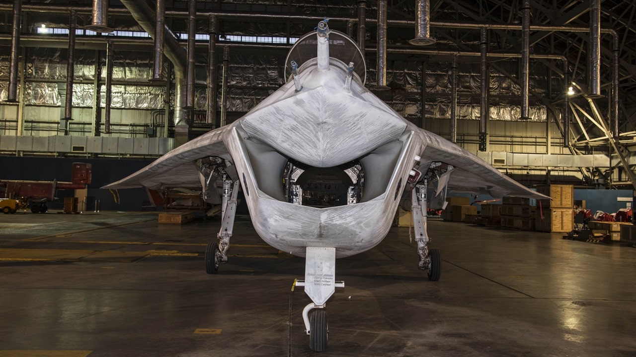 Study This Photo: Boeing's X-32 Fighter Could Have Replaced The F-35 ...